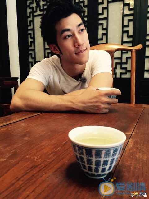 李治廷生活照 李治廷高清写真_李治廷高清剧照
