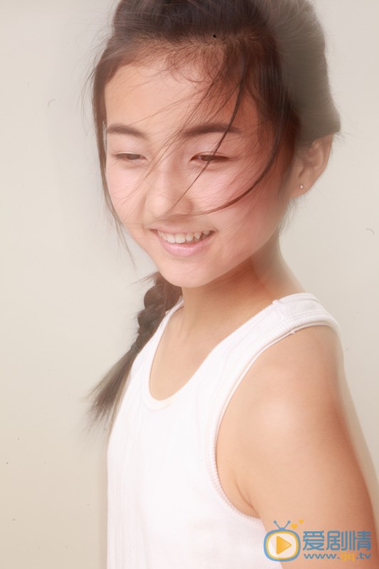 张子枫2013年宣传照 张子枫高清写真_张子枫高清剧照