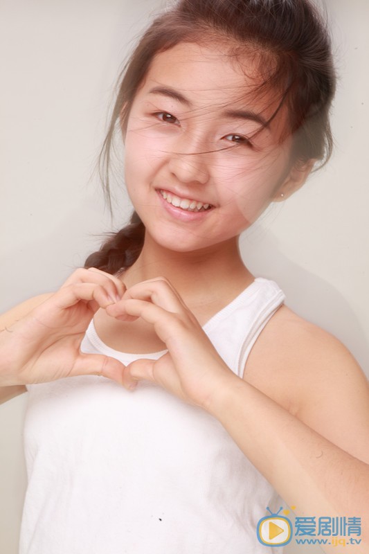 张子枫2013年宣传照 张子枫高清写真_张子枫高清剧照