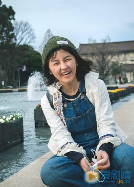 张子枫街拍照 张子枫高清写真_张子枫高清剧照