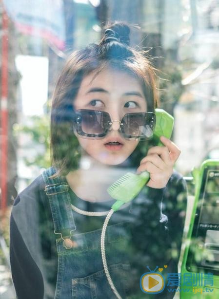 张子枫街拍照 张子枫高清写真_张子枫高清剧照