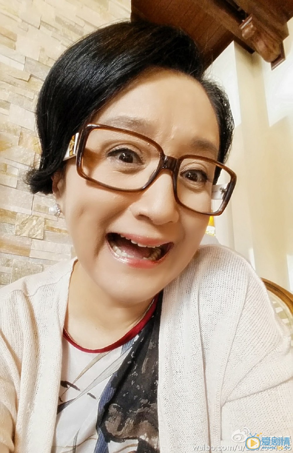 杨昆搞笑自拍 杨昆高清写真_杨昆高清剧照
