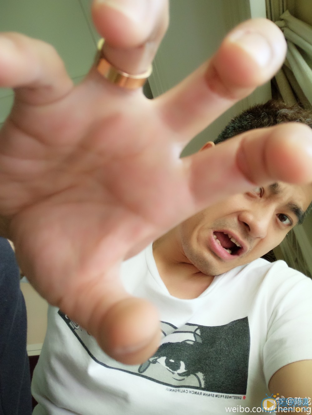 陈龙表情包 陈龙高清写真_陈龙高清剧照