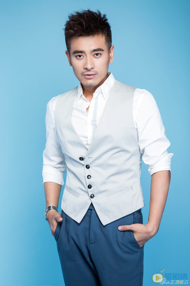 陈龙绅士熟男写真 陈龙高清写真_陈龙高清剧照