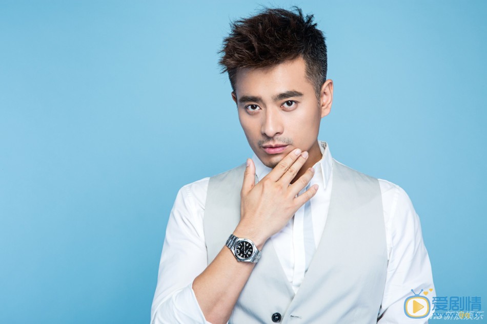 陈龙绅士熟男写真 陈龙高清写真_陈龙高清剧照