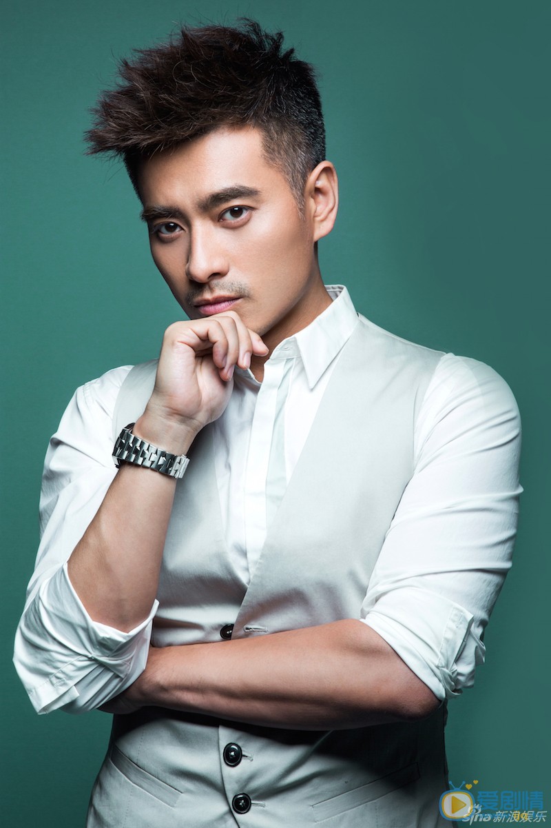 陈龙绅士熟男写真 陈龙高清写真_陈龙高清剧照