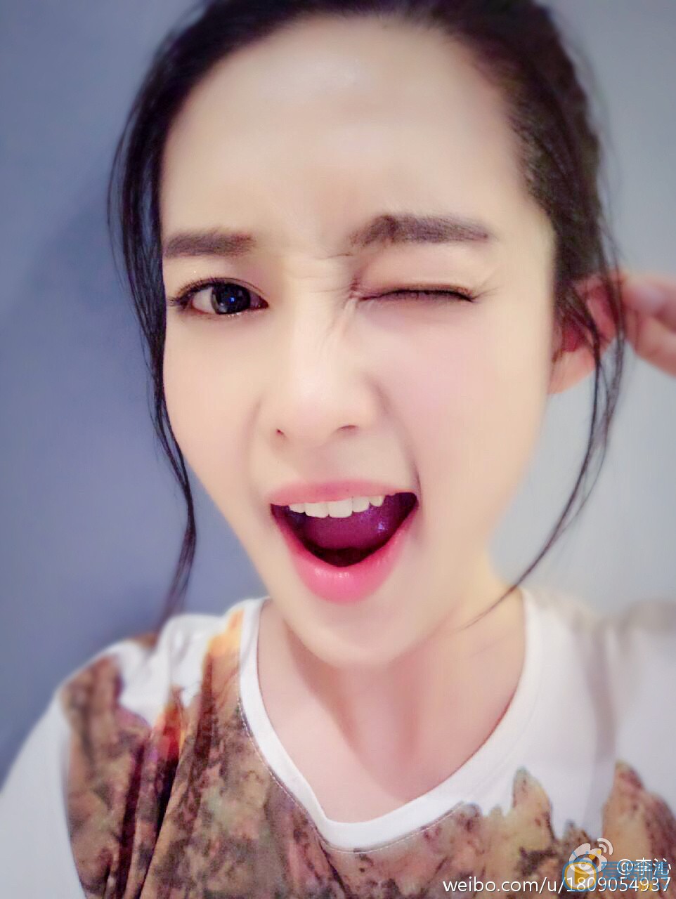 李沁卖萌照 李沁高清写真_李沁高清剧照