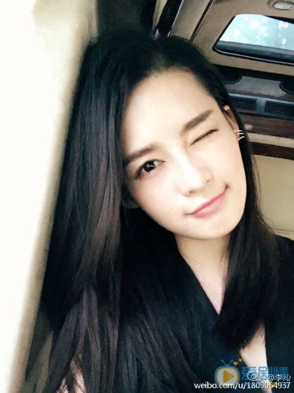 李沁卖萌照 李沁高清写真_李沁高清剧照