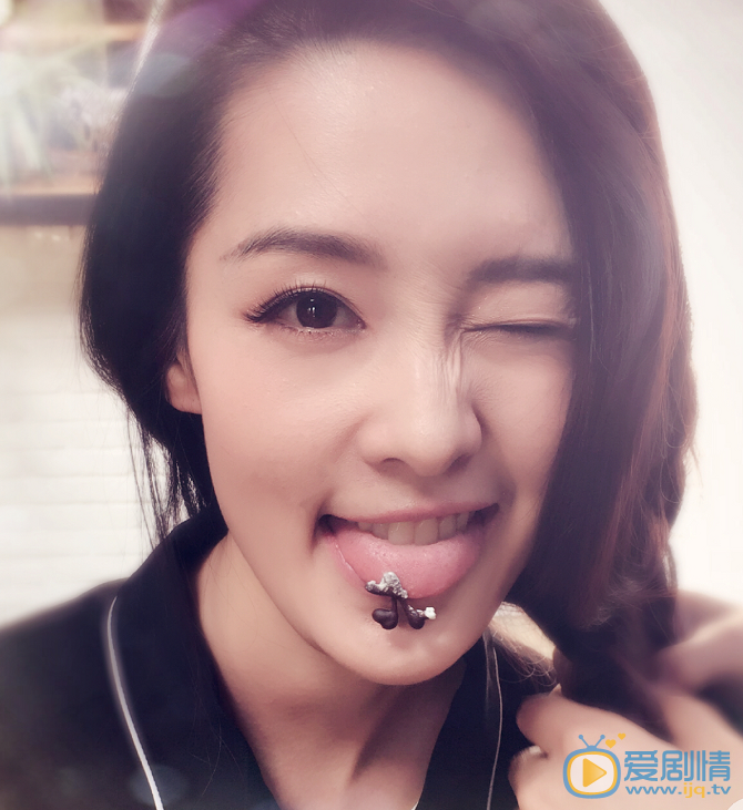 李沁卖萌照 李沁高清写真_李沁高清剧照
