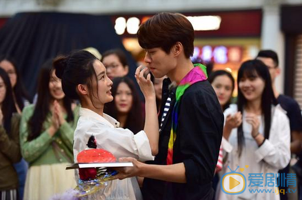 李沁《我们相爱吧》节目照 李沁高清写真_李沁高清剧照