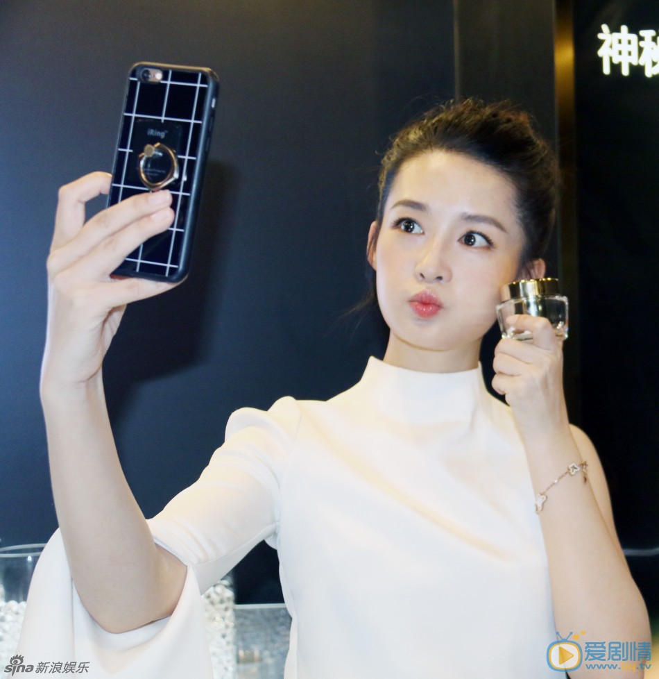 李沁活动照 李沁高清写真_李沁高清剧照