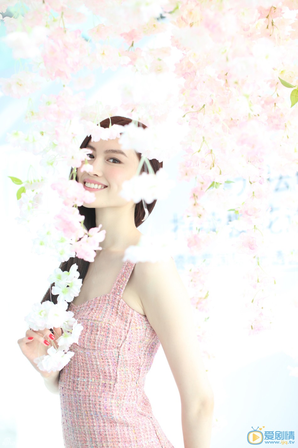 何穗清纯写真 何穗高清写真_何穗高清剧照