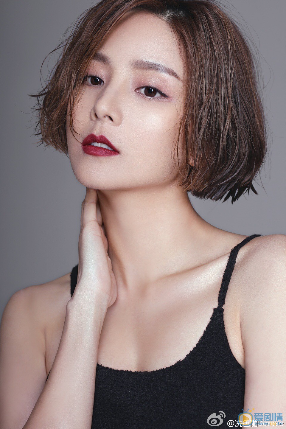 冼色丽短发性感写真 冼色丽高清写真_冼色丽高清剧照