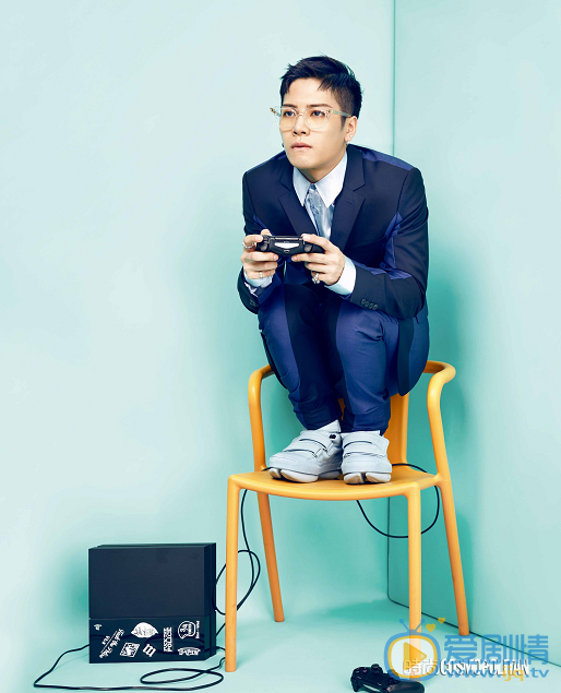 王嘉尔杂志画报 王嘉尔高清写真_王嘉尔高清剧照