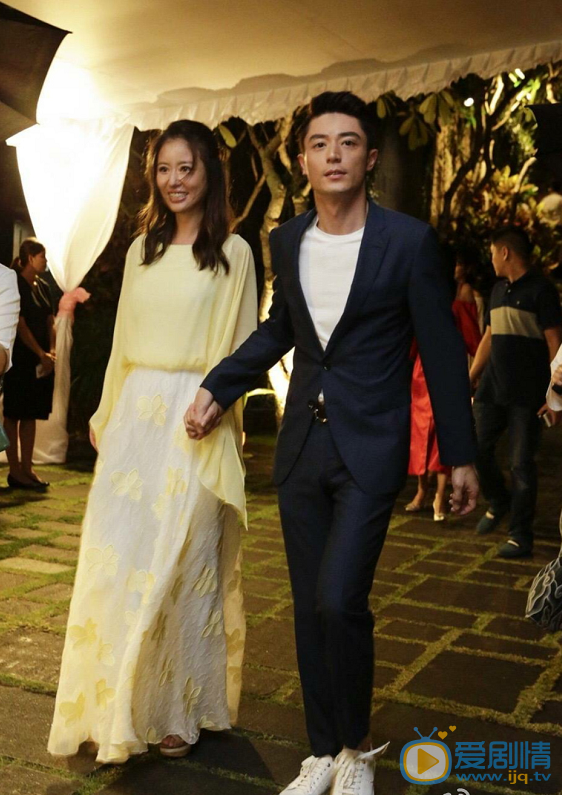 林心如霍建华今日大婚  霍霍建华甜蜜发糖：这是我美丽的老婆
