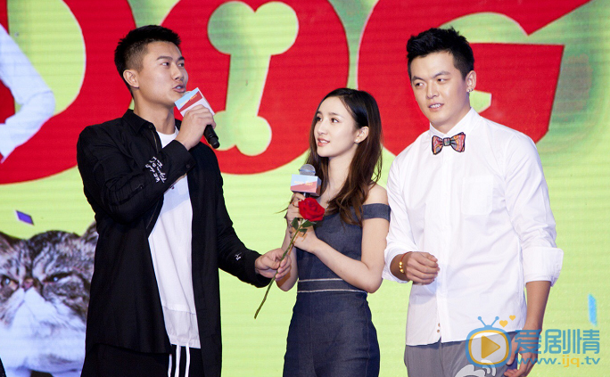 楼佳悦活动照 发布会