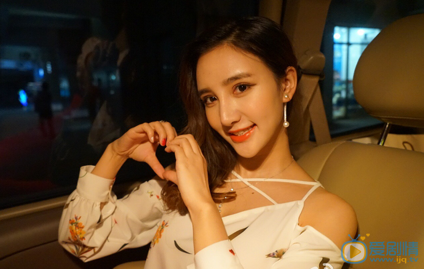楼佳悦生活照 可爱自拍