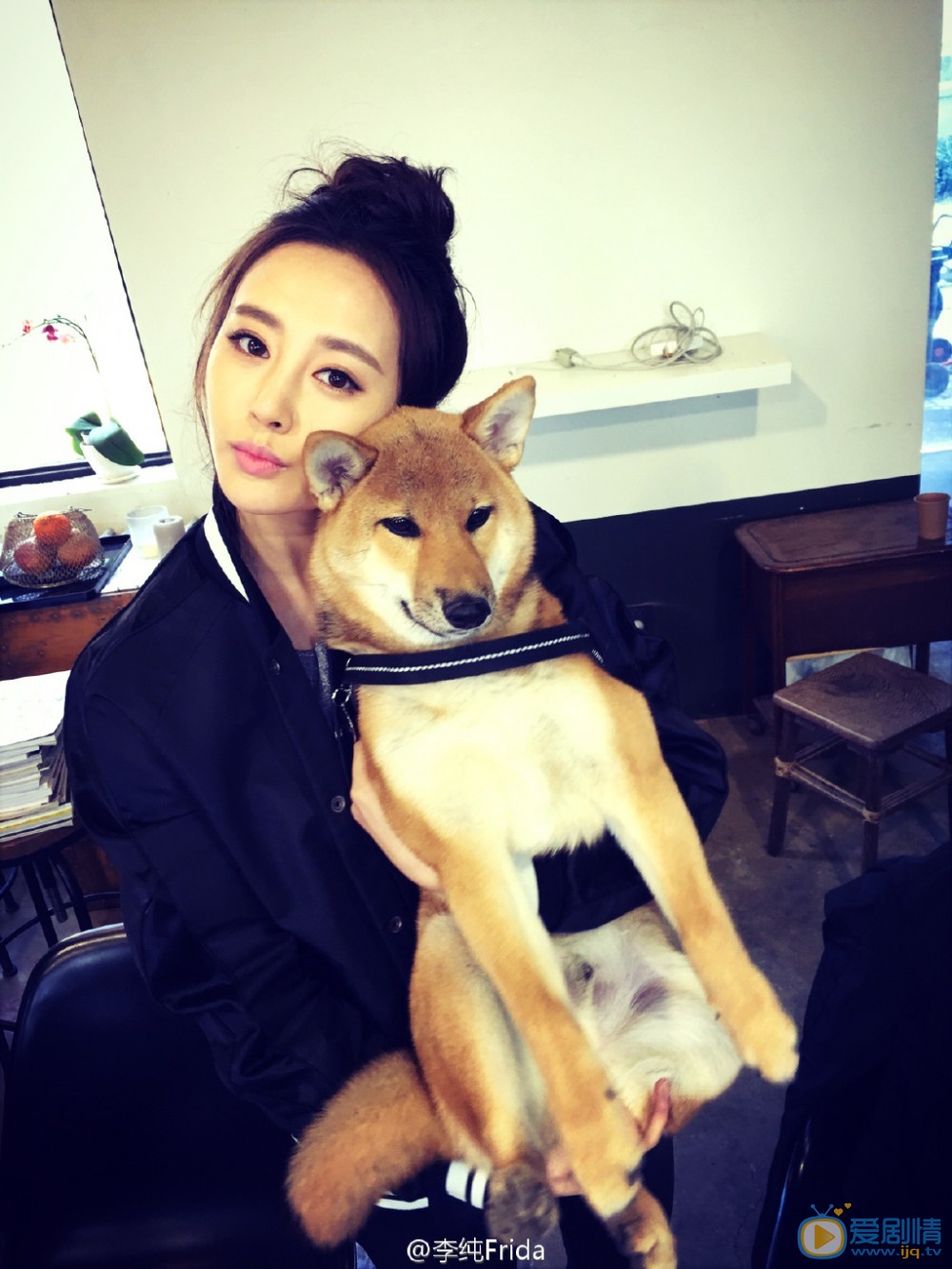 李纯卖萌照 李纯高清写真_李纯高清剧照
