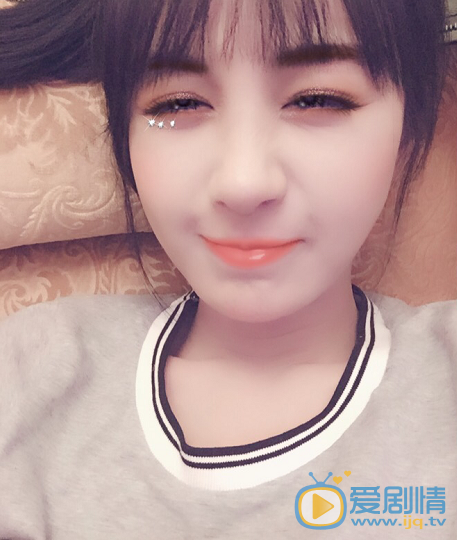 李菲儿可爱自拍 李菲儿高清写真_李菲儿高清剧照