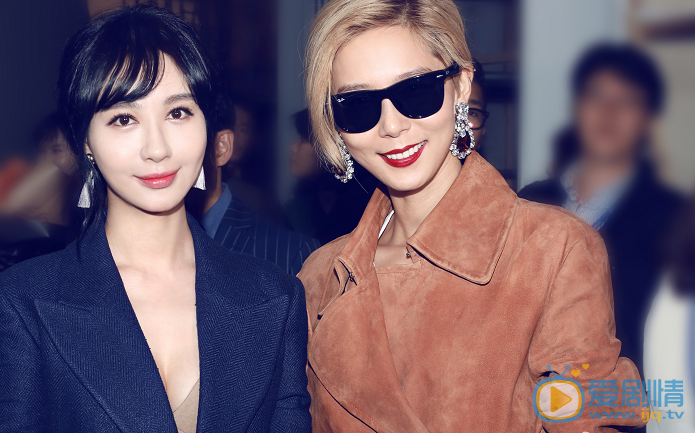 李菲儿与人合照 李菲儿高清写真_李菲儿高清剧照