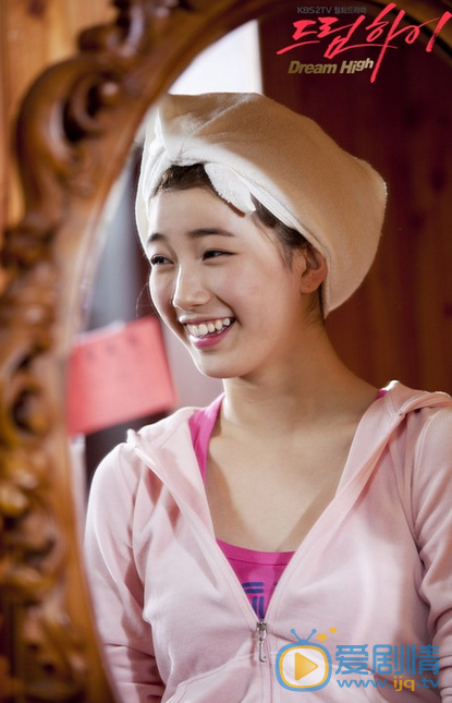 裴秀智《dream high》剧照 《dream high》剧照