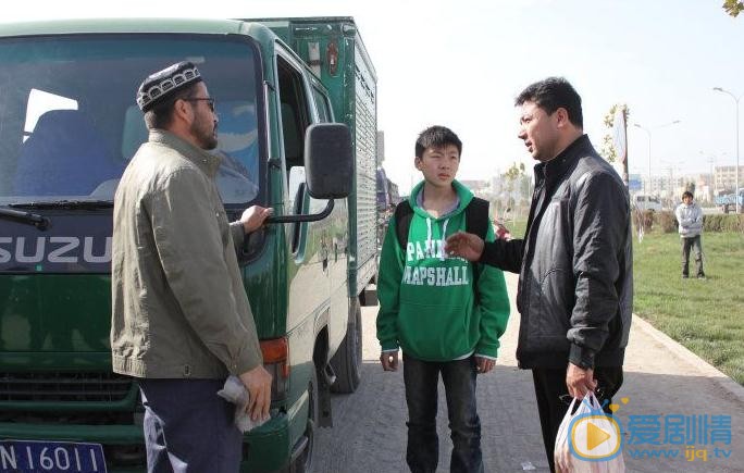 史磊《胡杨深处是我家》剧照 史磊高清写真_史磊高清剧照