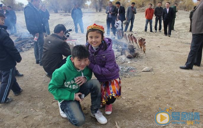 史磊《胡杨深处是我家》剧照 史磊高清写真_史磊高清剧照