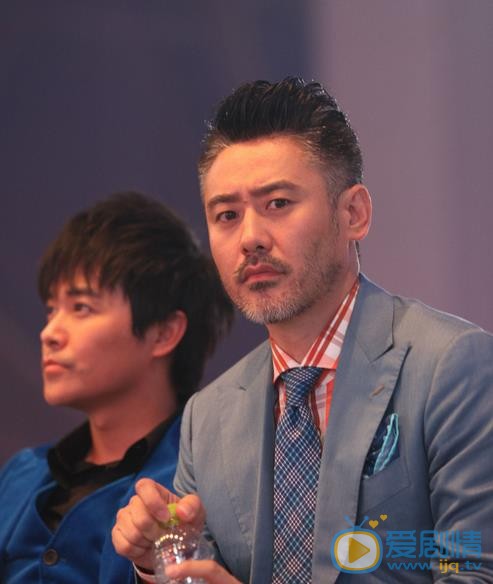 吴秀波颁奖盛典照 吴秀波高清写真_吴秀波高清剧照