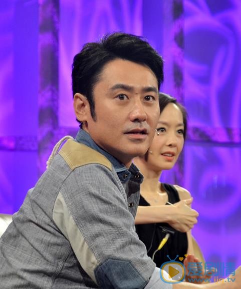 吴秀波《鲁豫有约》节目照 吴秀波高清写真_吴秀波高清剧照