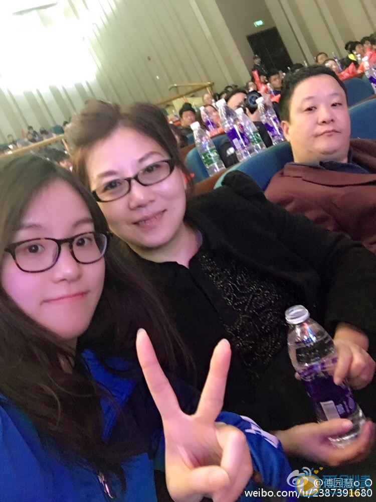 傅园慧剪刀手 傅园慧高清写真_傅园慧高清剧照