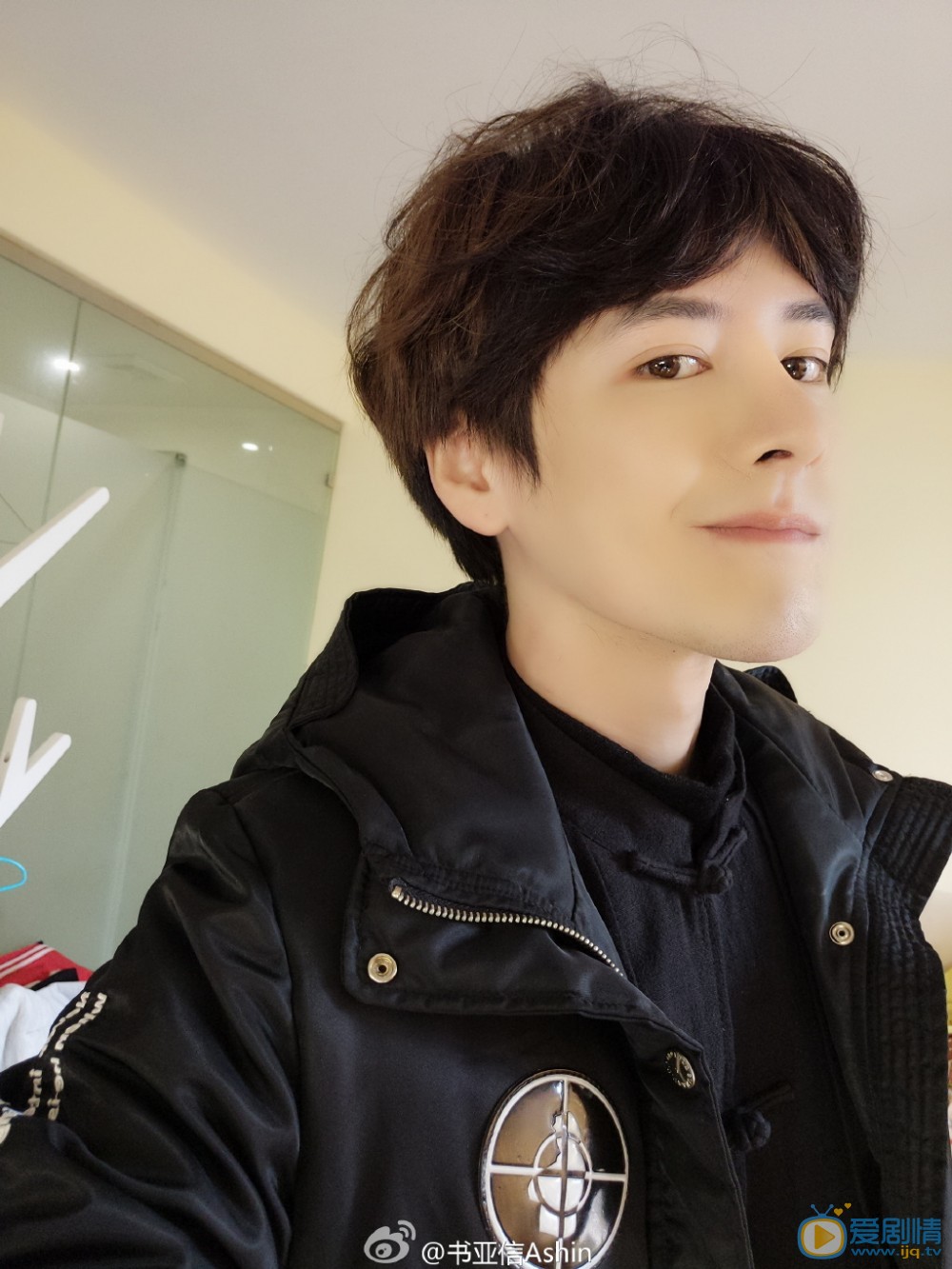 书亚信生活照 书亚信高清写真_书亚信高清剧照