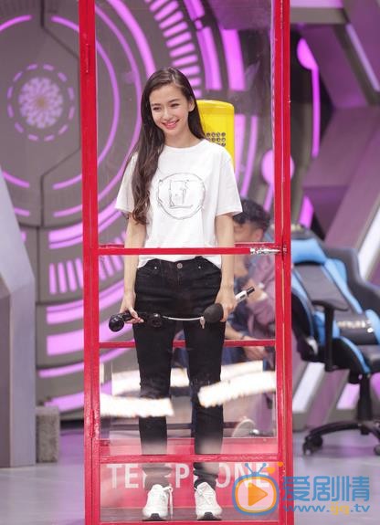 Angelababy快乐大本营节目照 Angelababy高清写真_Angelababy高清剧照