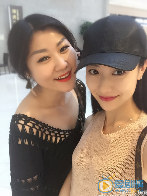 白冰与友人合照 与友人合照