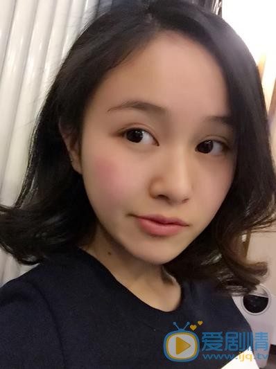 冯芷墨嘟嘴卖萌照 冯芷墨高清写真_冯芷墨高清剧照