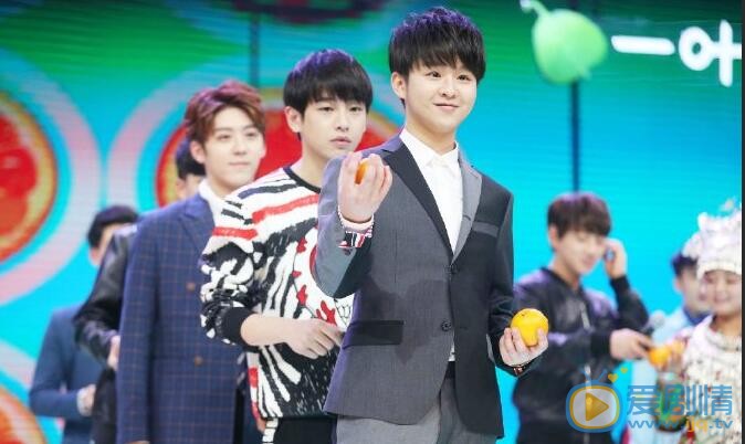 徐浩参加《天天向上》综艺照 徐浩高清写真_徐浩高清剧照