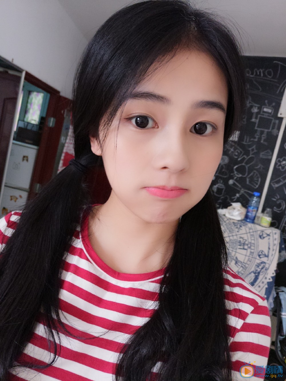 白鹿卖萌照 白鹿高清写真_白鹿高清剧照