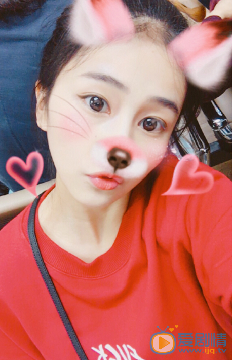 白鹿卖萌照 白鹿高清写真_白鹿高清剧照