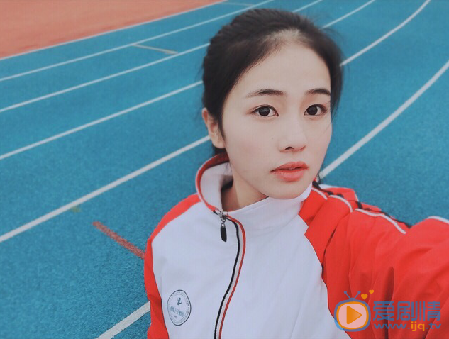 白鹿卖萌照 白鹿高清写真_白鹿高清剧照