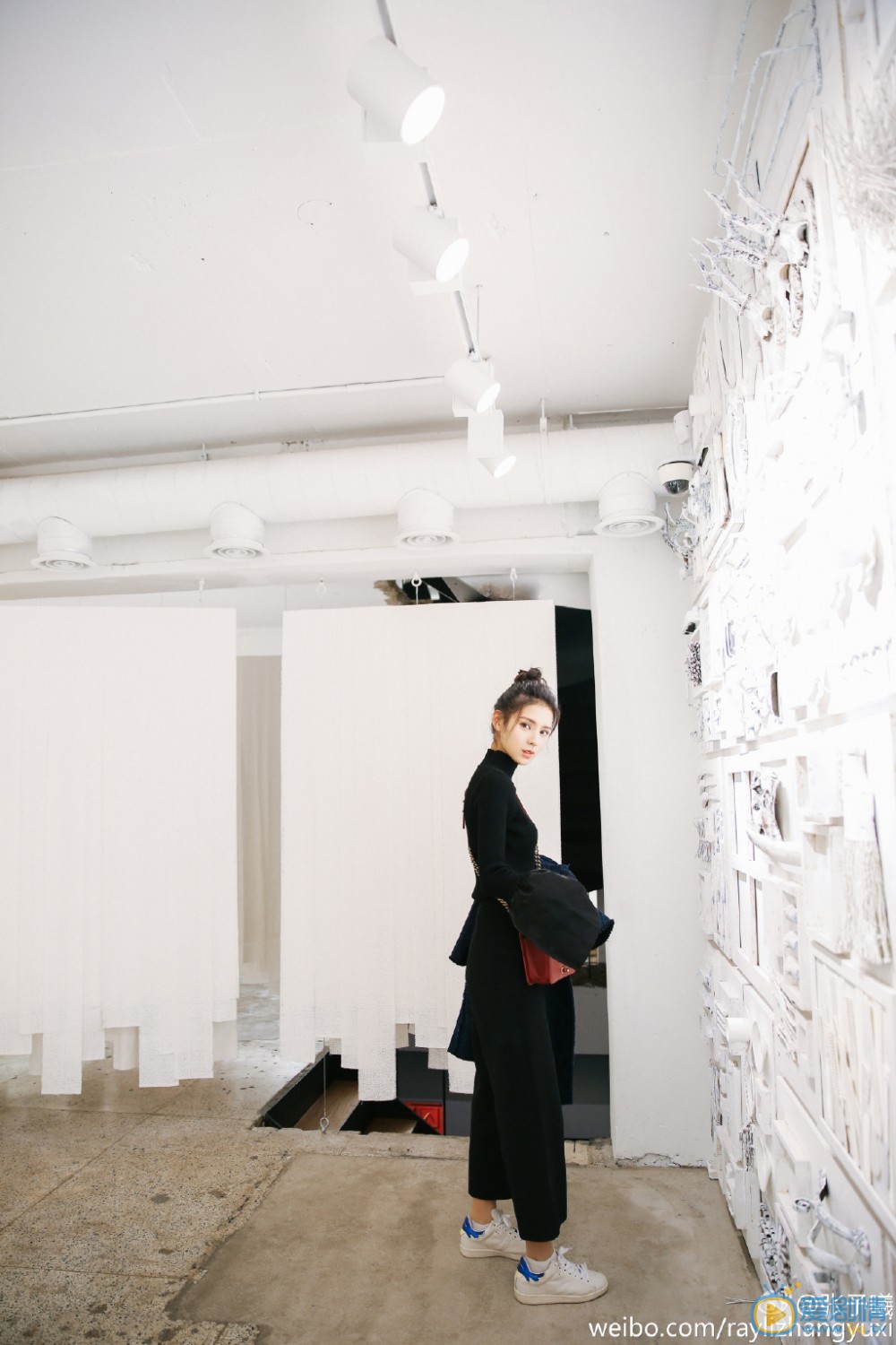 张予曦唯美街拍 张予曦高清写真_张予曦高清剧照