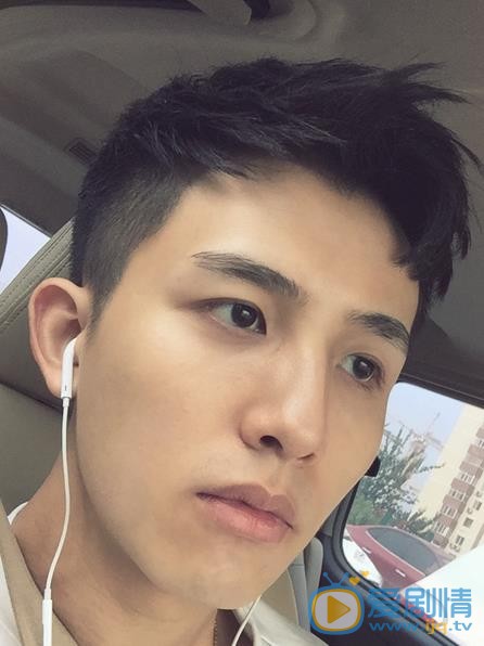 李圣佳生活照 李圣佳高清写真_李圣佳高清剧照