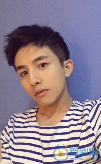 李圣佳生活照 李圣佳高清写真_李圣佳高清剧照