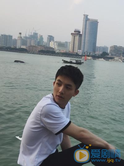 李圣佳生活照 李圣佳高清写真_李圣佳高清剧照