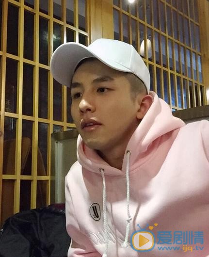 李圣佳生活照 李圣佳高清写真_李圣佳高清剧照