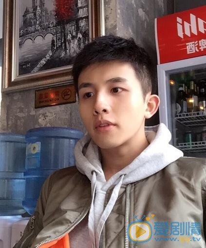 李圣佳生活照 李圣佳高清写真_李圣佳高清剧照