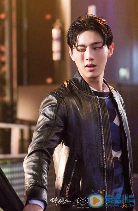 金志洙《DOCTORS》剧照 金志洙高清写真_金志洙高清剧照