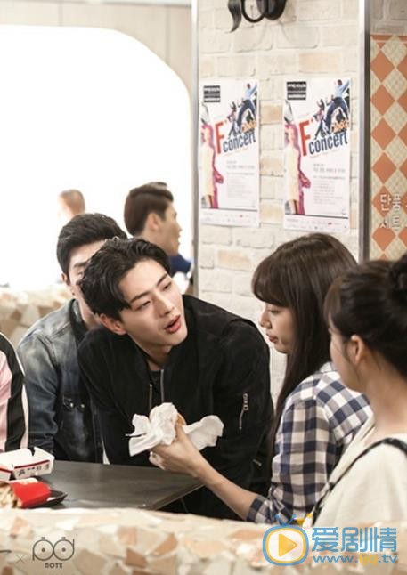 金志洙《DOCTORS》剧照 金志洙高清写真_金志洙高清剧照