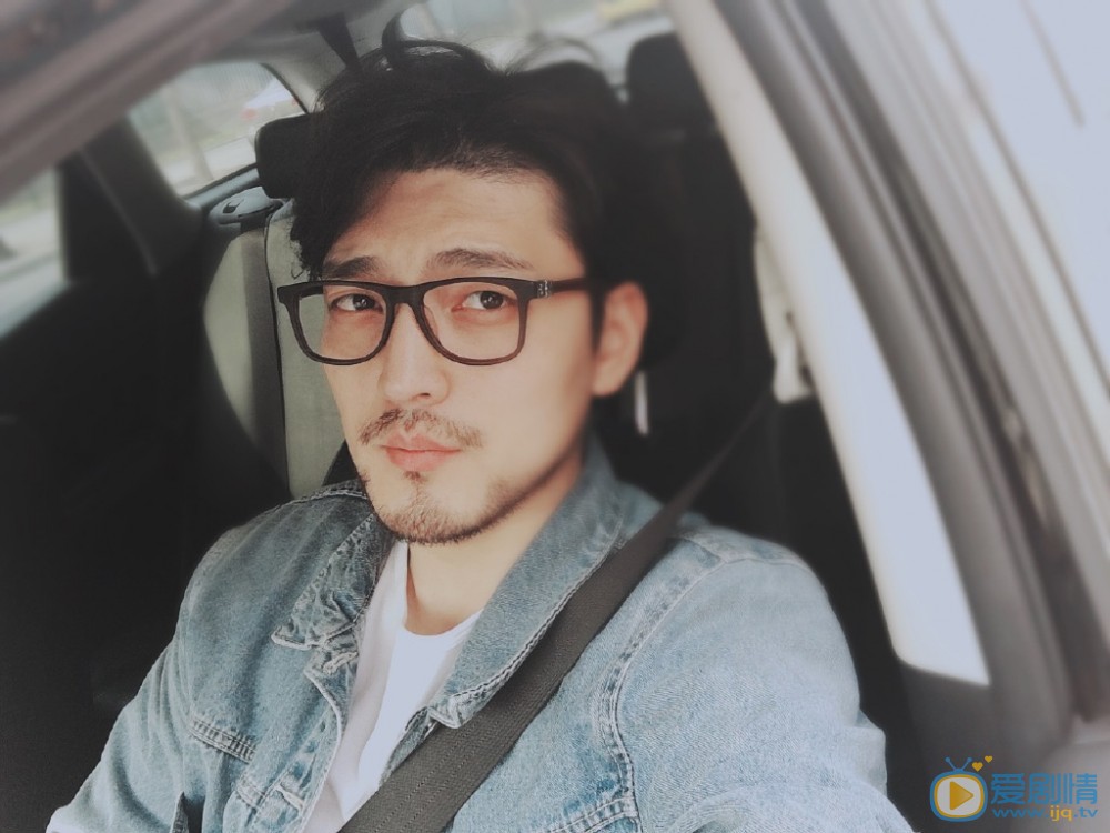隋咏良生活照 隋咏良高清写真_隋咏良高清剧照