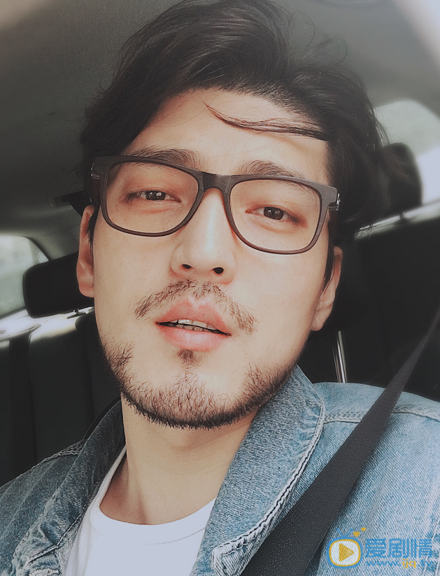 隋咏良生活照 隋咏良高清写真_隋咏良高清剧照