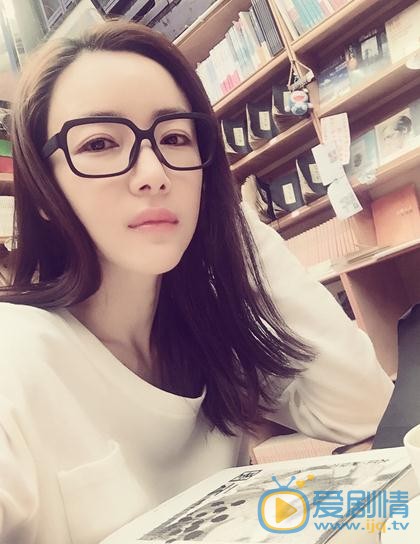 叶一云生活照 叶一云高清写真_叶一云高清剧照