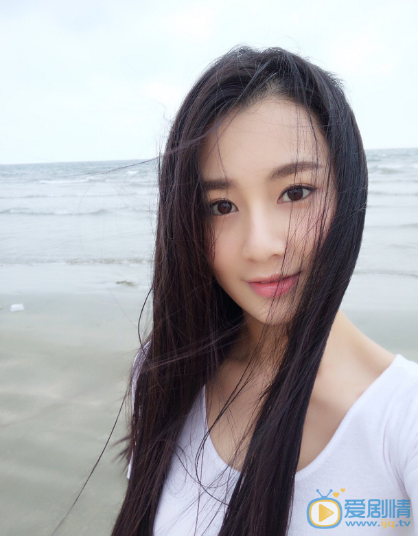  微微一笑很倾城小雨妖妖是谁演的？小雨妖妖扮演者刘颖伦个人资料及写真生活照欣赏